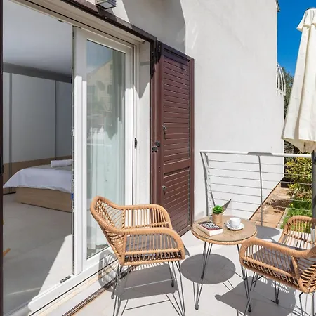 Mila Brac With Private Pool Near Centre Supetar