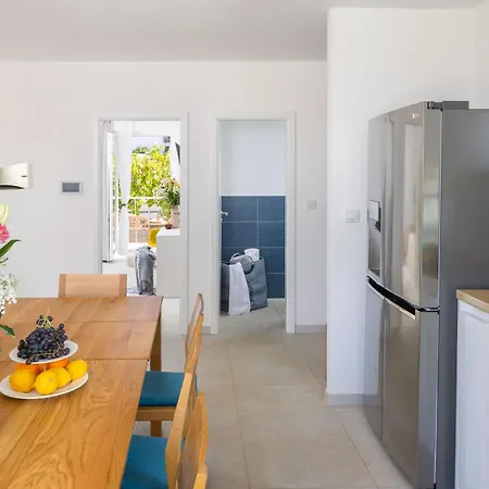 Villa Mila Brac With Private Pool Near Centre *