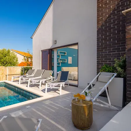 Mila Brac With Private Pool Near Centre * Supetar