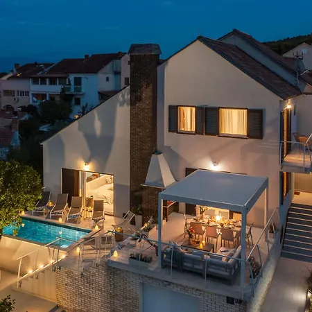 Mila Brac With Private Pool Near Centre Villa Supetar