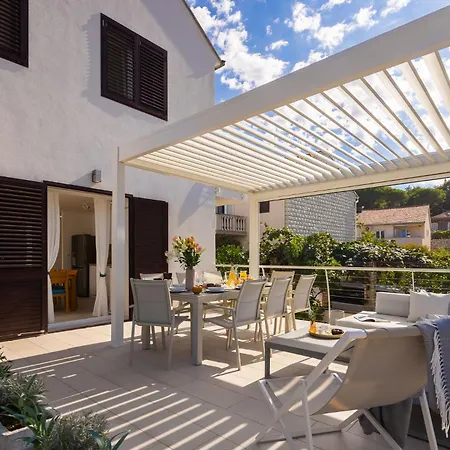 Mila Brac With Private Pool Near Centre *