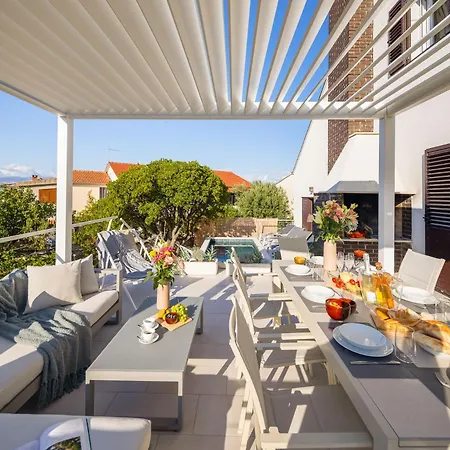 Villa Mila Brac With Private Pool Near Centre Supetar