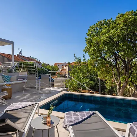 Mila Brac With Private Pool Near Centre Supetar