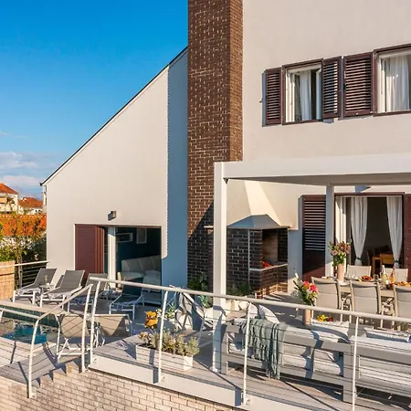 Villa Mila Brac With Private Pool Near Centre