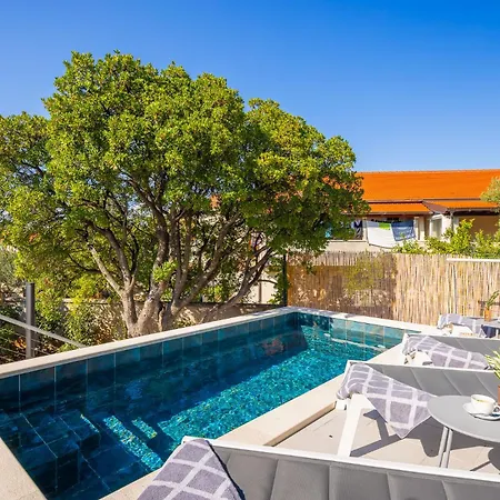 Mila Brac With Private Pool Near Centre Villa Supetar